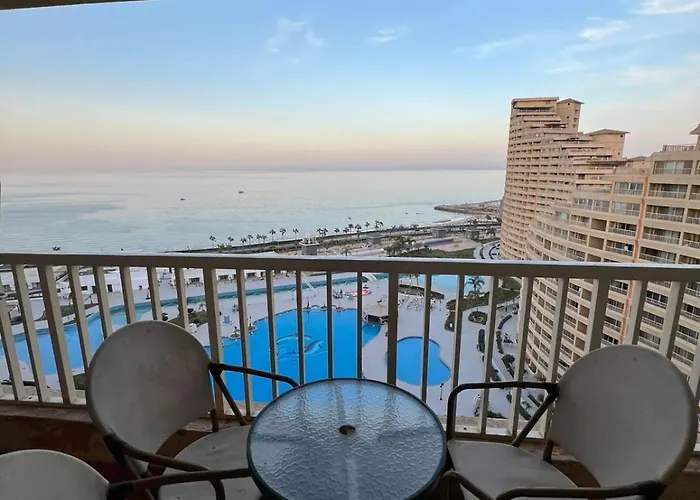 Szálloda Porto Sokhna Pyramids Sea View For Family Ajn-Szuhna