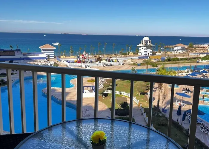 Porto Sokhna Pyramids Sea View For Family Szálloda