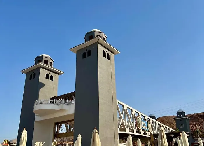 Porto Sokhna Pyramids Sea View For Family Szálloda Ajn-Szuhna
